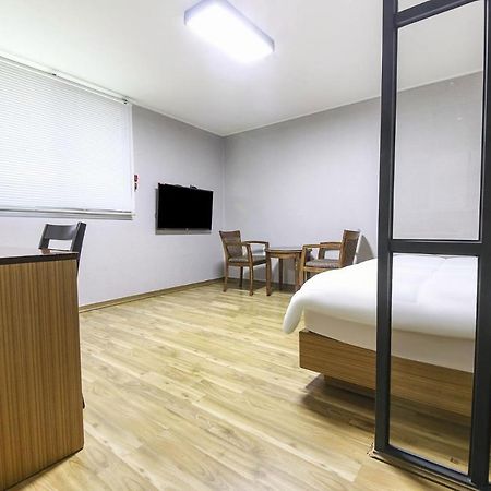 גנגנאונג Gyeongpodae The Hotel Business מראה חיצוני תמונה