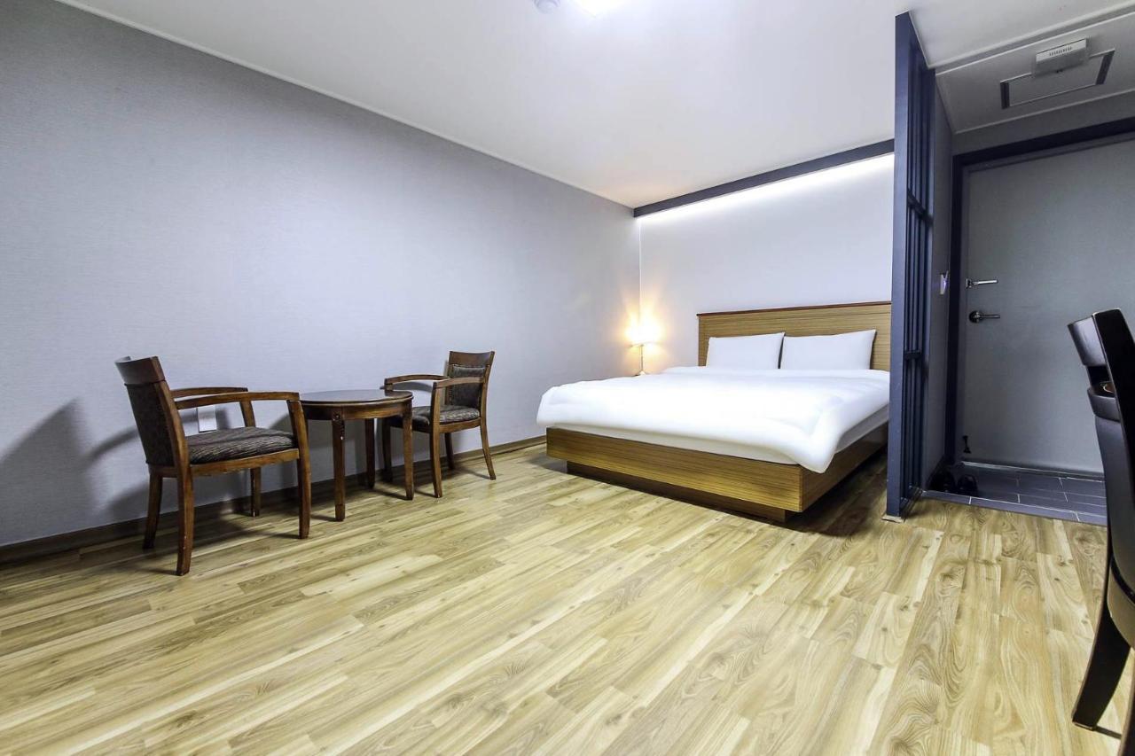 גנגנאונג Gyeongpodae The Hotel Business מראה חיצוני תמונה